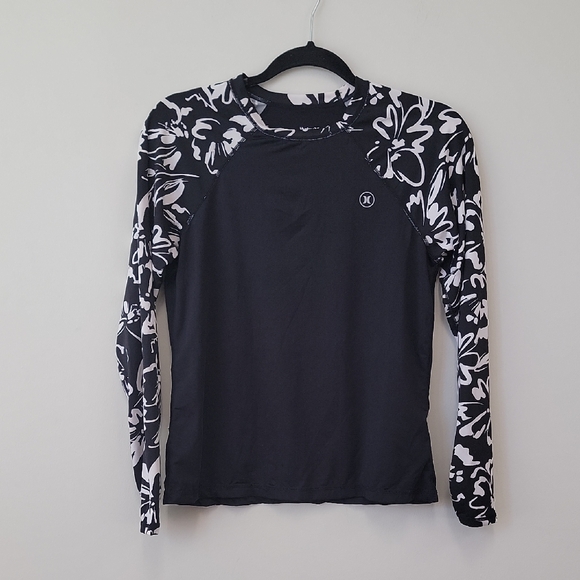 Hurley Tops - Hurley Black and White Floral Long Sleeve Tee